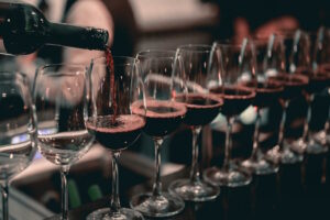https://www.freepik.com/premium-photo/bartender-pouring-red-wine-into-wine-glass-restaurant-beverage-alcoholic-beverage-concept_19723198.htm#fromView=search&page=1&position=5&uuid=a243148f-8f72-41cc-bc56-d9dd5f922753