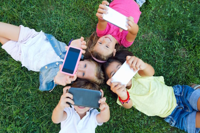 https://www.freepik.com/free-photo/group-childrens-taking-selfie-park_1233262.htm#fromView=search&page=1&position=20&uuid=eb90b0d2-decf-461a-911d-a08ebee6e50d