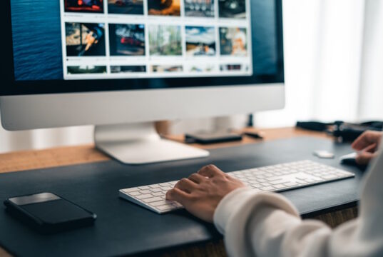 https://www.freepik.com/premium-photo/man-working-computer-desk-home-office_30926959.htm#fromView=search&page=1&position=33&uuid=aac3787f-b612-4ef1-bca1-2be1de3c4bc1