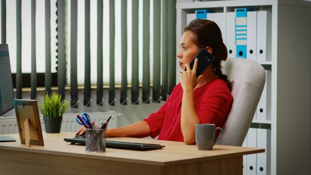 https://www.vecteezy.com/photo/38591777-business-person-discussing-on-smart-phone-with-colleague-hispanic-entrepreneur-working-in-modern-office-workplace-in-personal-corporate-company-speaking-on-mobile-phone-looking-at-computer-desktop