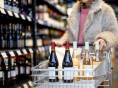 https://www.freepik.com/premium-photo/buying-wine-supermarket_40995334.htm#fromView=search&page=1&position=28&uuid=ac38a6ef-2bc9-4269-93f6-762f19439dfb