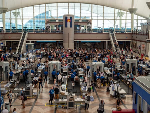 Photo 171230933 | Crowded Airport © David Tran | Dreamstime.com