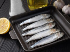 https://www.vecteezy.com/photo/8939390-fresh-sardines-on-rustic-wooden-background