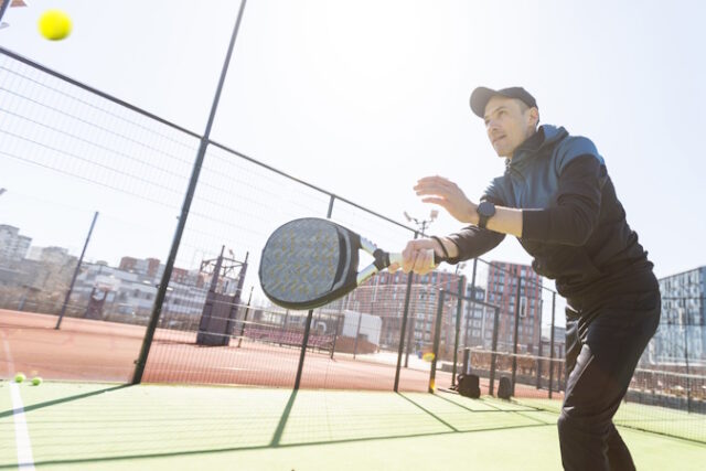 https://www.vecteezy.com/photo/42961395-paddle-tennis-players-ready-for-match