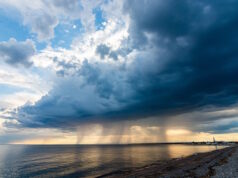https://www.freepik.com/free-photo/beautiful-cloudscape-sea_30468671.htm#fromView=image_search_similar&page=1&position=0&uuid=e430b1be-677f-43c3-807a-68649e2a36e3