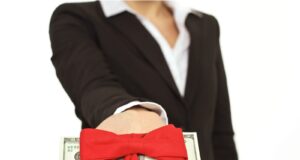 Photo 28678123 | Bank Bonus © Ammentorp | Dreamstime.com