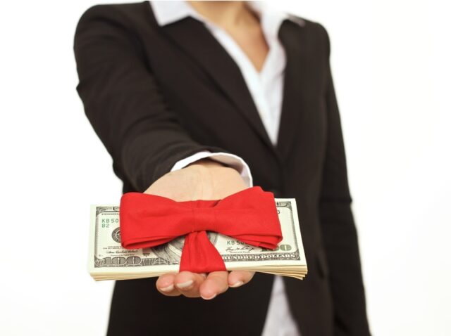 dreamstime_s_28678123 Photo 28678123 | Bank Bonus © Ammentorp | Dreamstime.com