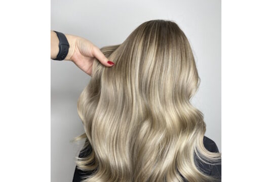 https://www.freepik.com/premium-photo/hair-coloring-beautiful-hair-dyed-hair_24977865.htm#fromView=search&page=1&position=10&uuid=e58f8a16-e024-49cf-a662-8e71429aec73
