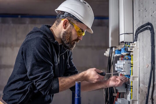 https://www.freepik.com/free-photo/male-electrician-works-switchboard-with-electrical-connecting-cable_20247151.htm#fromView=image_search&page=1&position=4&uuid=5379ae3e-0742-4fc3-871c-526f565ae756