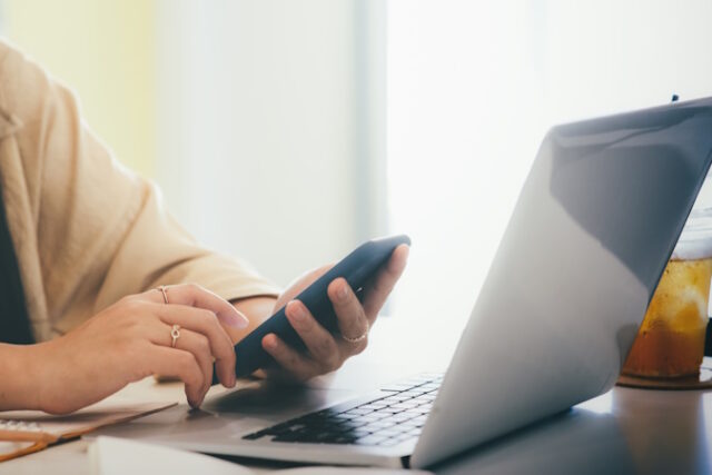 Close up of man using mobile phone. https://www.vecteezy.com/photo/26150042-close-up-of-man-using-mobile-phone
