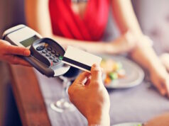 https://www.vecteezy.com/photo/15875180-people-paying-in-restaurant-by-credit-card-reader