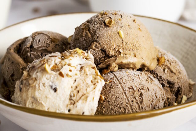 https://www.freepik.com/free-photo/chocolate-vanilla-ice-cream-bowl-dessert-close-up_15850685.htm#fromView=search&page=1&position=9&uuid=9738730d-03b8-4e8e-b990-aaffd0d463c2
