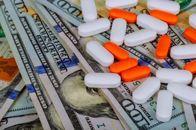 https://www.freepik.com/premium-photo/high-angle-view-medicines-with-paper-currencies-table_123574388.htm#fromView=search&page=1&position=42&uuid=8172c344-63d2-4270-9e98-1ccb91633b3d