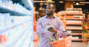 https://www.vecteezy.com/photo/43274563-african-man-shopping-at-supermarket-handsome-guy-holding-shopping-basket