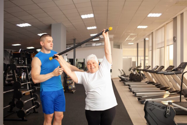 https://www.vecteezy.com/photo/37150383-an-elderly-pensioner-plays-sports-in-the-gym
