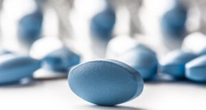 https://www.vecteezy.com/photo/27604192-blue-pills-loose-lying-on-a-white-isolated-background
