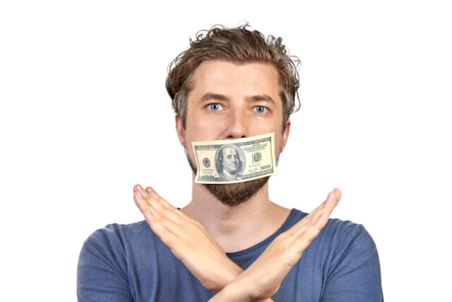 https://www.vecteezy.com/photo/45702251-money-on-man-mouth