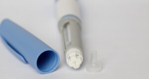 Semaglutide needle Photo 322834516 © Artmim | Dreamstime.com