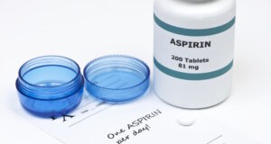 aspirin Photo 49077085 | Aspirin © Sherry Young | Dreamstime.com
