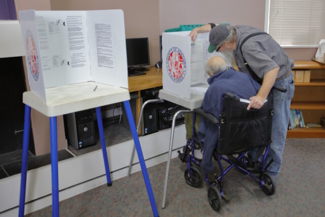 dreamstime_s_73145616 senior voters ID 73145616 © Joe Sohm | Dreamstime.com