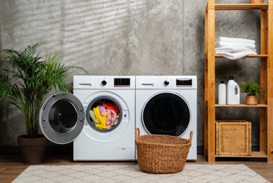 https://www.freepik.com/premium-photo/modern-laundry-room-with-white-washing-machines-greenery_244104387.htm#fromView=search&page=1&position=33&uuid=a4aa3e39-bc64-4fc4-b82f-72f916edbad5
