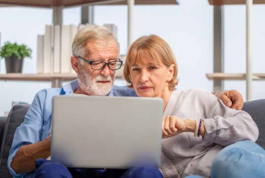 https://www.vecteezy.com/photo/6848042-mature-woman-and-senior-man-using-laptop-in-living-room-portrait-of-worried-senior-couple-checking-their-bills-and-work-on-netbook-read-document-information-at-home