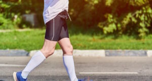 https://www.vecteezy.com/photo/13032184-running-man-on-road