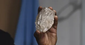 https://apnews.com/article/diamond-botswana-largest-carats-mining-0a736574d7cadaa8d9fe23c651ece97a?user_email=c71afb4ed31f75488d6da63c33654b9e80a39619625f83ffc49d9490457250d6&utm_medium=Afternoon_Wire&utm_source=Sailthru_AP&utm_campaign=AfternoonWire_Aug22_2024&utm_term=Afternoon%20Wire