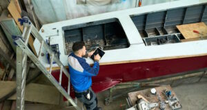 https://www.freepik.com/premium-photo/man-repairing-boats-customs-workshop_8603968.htm#fromView=search&page=1&position=33&uuid=688ba824-d539-41ac-b5ca-ca5bcfc4d269
