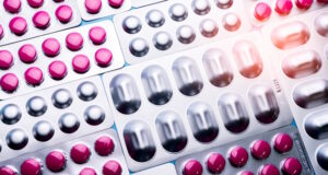 https://www.vecteezy.com/photo/7774511-pink-tablets-in-blister-pack-and-silver-aluminium-foil-pack-for-capsule-and-tablets-pills-in-pharmaceutical-industry-pharmaceutical-package-manufacturing-top-view-of-round-tablets-pills-pharmacy