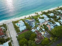 https://www.freepik.com/premium-photo/aerial-view-expensive-residential-houses-island-small-town-boca-grande-gasparilla-island-southwest-florida-american-dream-homes-as-example-real-estate-development-us-suburbs_36714490.htm#fromView=search&page=1&position=7&uuid=daddd1ba-b88e-499b-bbab-73ede3f06b43