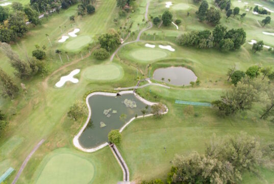 https://www.freepik.com/premium-photo/aerial-view-golf-course-with-bunker-pond_109602887.htm?log-in=email#fromView=search&page=1&position=22&uuid=eca13f80-b298-4844-b05e-749c76a41c83