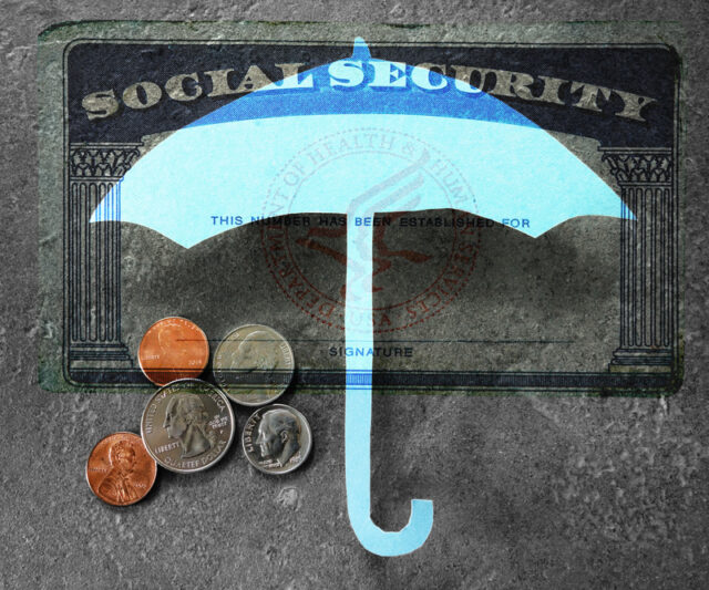 Social Security ID 316350247 © Zimmytws | Dreamstime.com