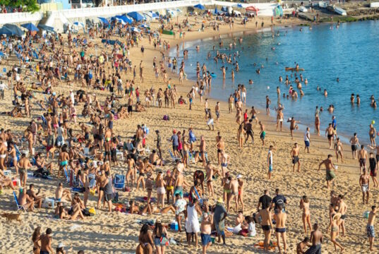 https://www.freepik.com/premium-photo/high-angle-view-people-beach_133133446.htm#fromView=search&page=1&position=17&uuid=f6b079c5-7be4-4457-aa36-f24d905635f8