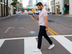 https://www.freepik.com/premium-photo/portrait-handsome-confident-stylish-man-chatting-phone-big-city-sexy-man-casual-clothes_159095969.htm#fromView=search&page=1&position=47&uuid=90593596-a9ec-4bba-9f7e-c932ca596d33