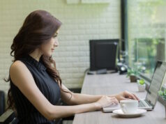 https://www.vecteezy.com/photo/2060867-young-business-woman-working-on-laptop-at-office