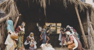 https://www.freepik.com/premium-photo/close-up-nativity-scene_99703955.htm#fromView=image_search&page=1&position=12&uuid=c431f588-8cf9-4e03-9d36-e39f45397576