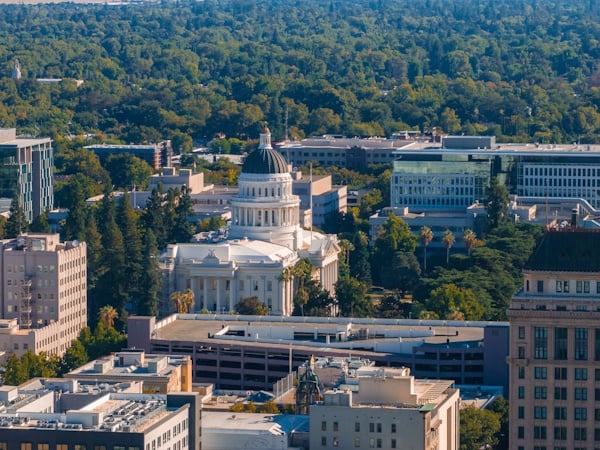https://www.vecteezy.com/photo/38906631-california-state-capitol-building-downtown-sacramento