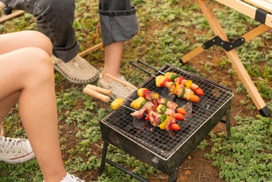 https://www.vecteezy.com/photo/23328378-close-up-bbq-grill-in-camping