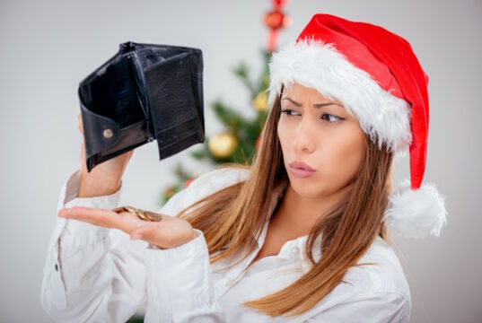 https://www.vecteezy.com/photo/14064086-empty-wallet-view