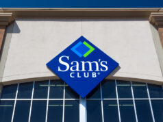 Sam's Club ID 115818955 © Ken Wolter | Dreamstime.com