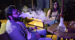 https://www.freepik.com/free-photo/man-woman-relaxing-by-vaping-from-hookah-bar_20828378.htm#fromView=search&page=1&position=4&uuid=f7fe1810-2ff3-4e07-9303-f5ff1c59e9e4&query=Hookahs