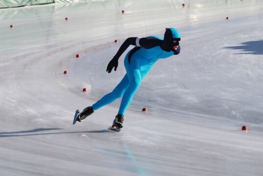 https://www.freepik.com/premium-photo/speed-skater-frozen-ring_4333533.htm#fromView=search&page=1&position=22&uuid=2bc16ef8-4888-4286-89e8-ce9cf6b4a1ca