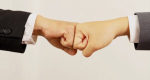 https://www.vecteezy.com/photo/13094514-businessmen-take-social-distances-to-prevent-the-coronavirus