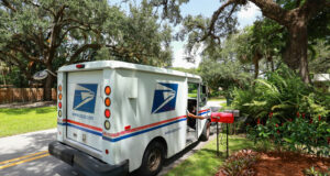Post Office ID 195360295 © Jillian Cain | Dreamstime.com