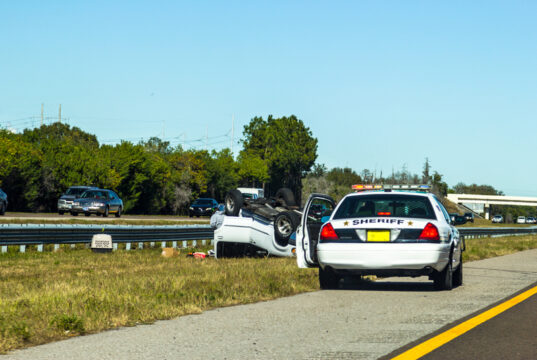 Polics at accident ID 28651063 © plasid | Dreamstime.co