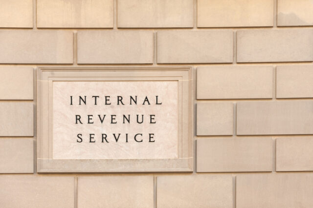 IRS ID 83166016 | Irs © Natalia Bratslavsky | Dreamstime.com
