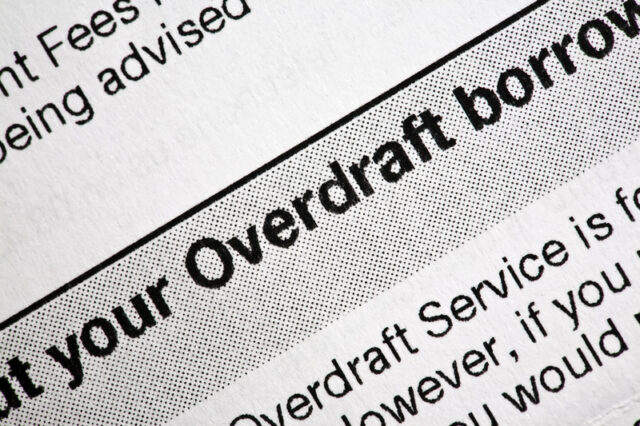 dreamstime_s_8599784 overdraft ID 8599784 © Fluffthecat | Dreamstime.com