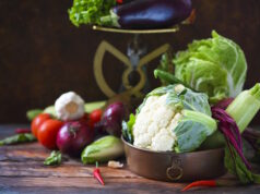 https://www.vecteezy.com/photo/51081682-autumn-organic-vegetables-on-wooden-background-with-scale