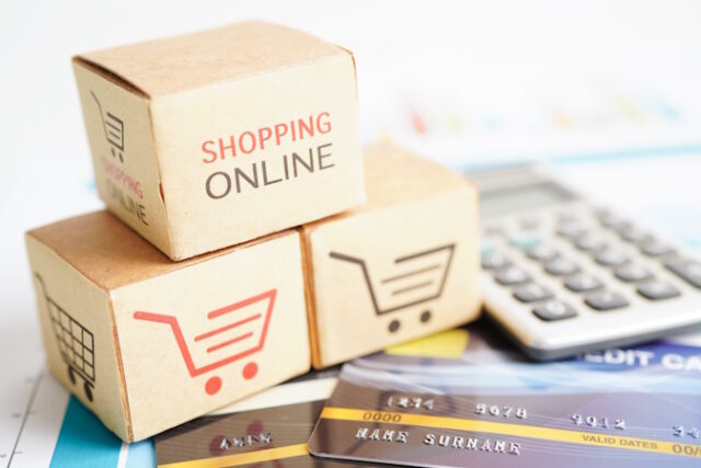vecteezy_online-shopping-shopping-cart-box-with-credit-card-import_19481868 https://www.vecteezy.com/photo/19481868-online-shopping-shopping-cart-box-with-credit-card-import-export-finance-commerce